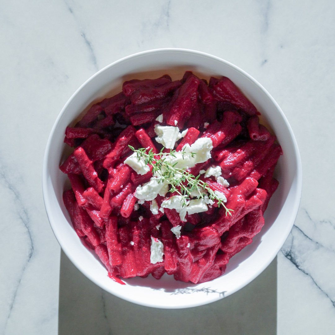 Photo de l‘article Pâtes de lentilles à la betterave cuite en croûte de sel